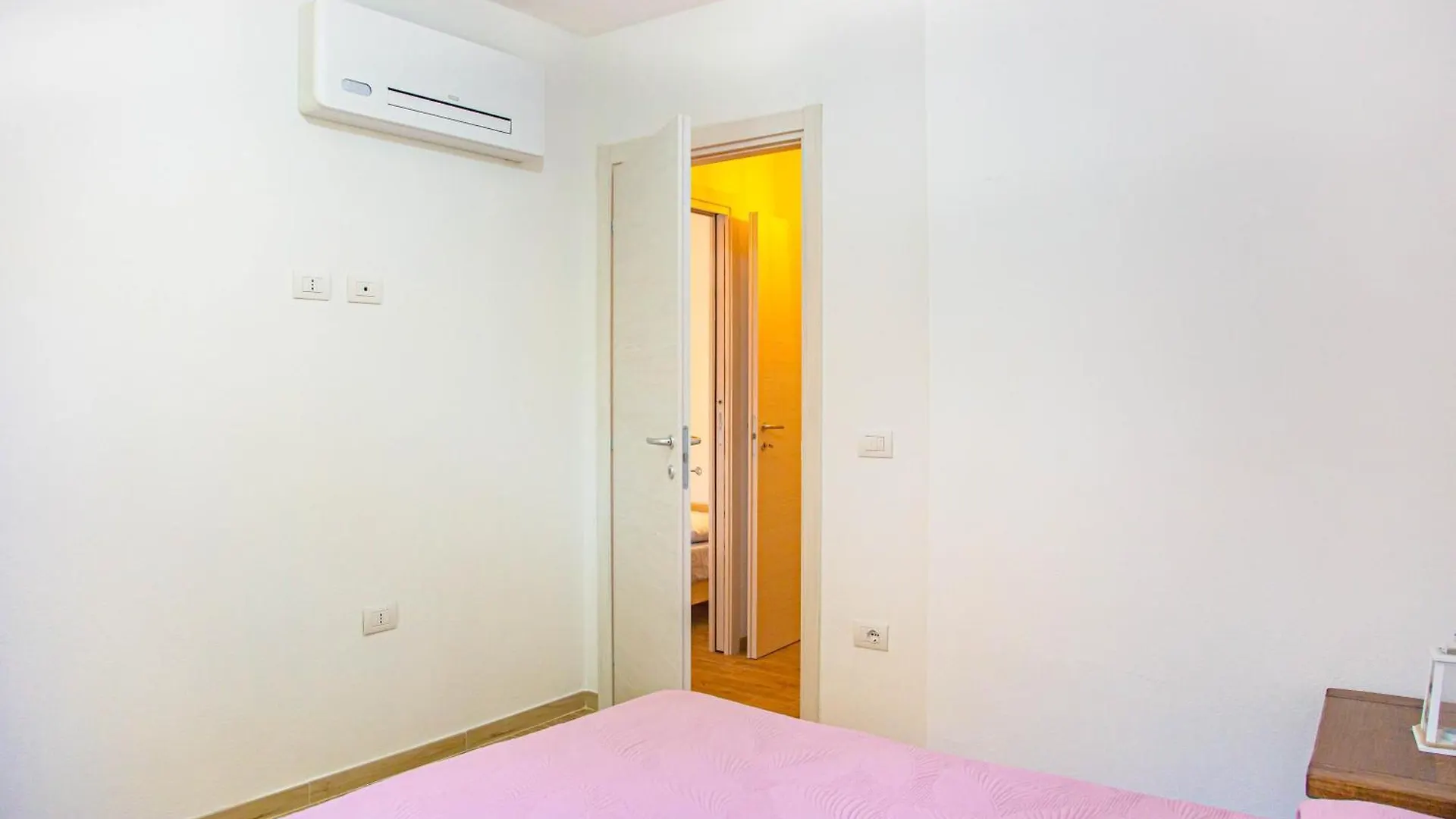 Casa Silvia Marina, Air-Con E Cortile Iun R3673 Apartment Cala Gonone Italy