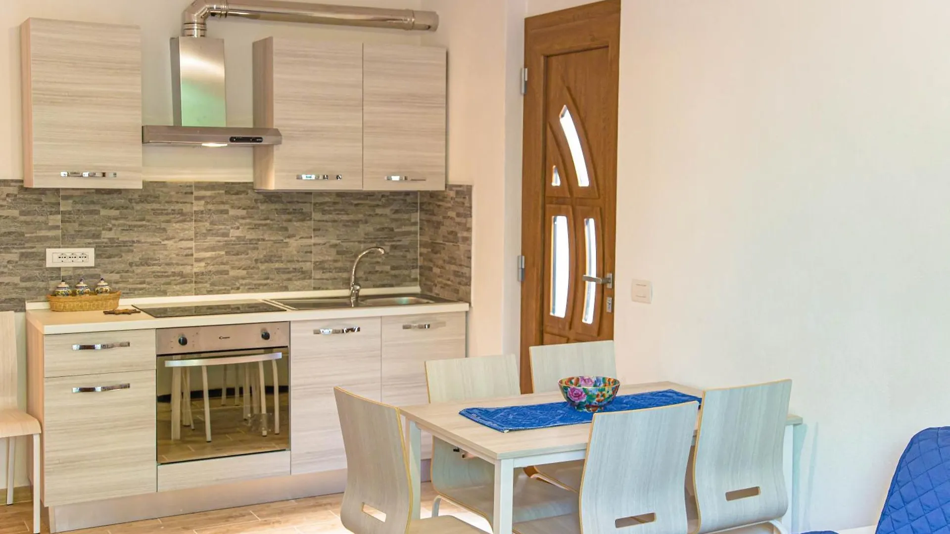 Casa Silvia Marina, Air-Con E Cortile Iun R3673 Apartment Cala Gonone